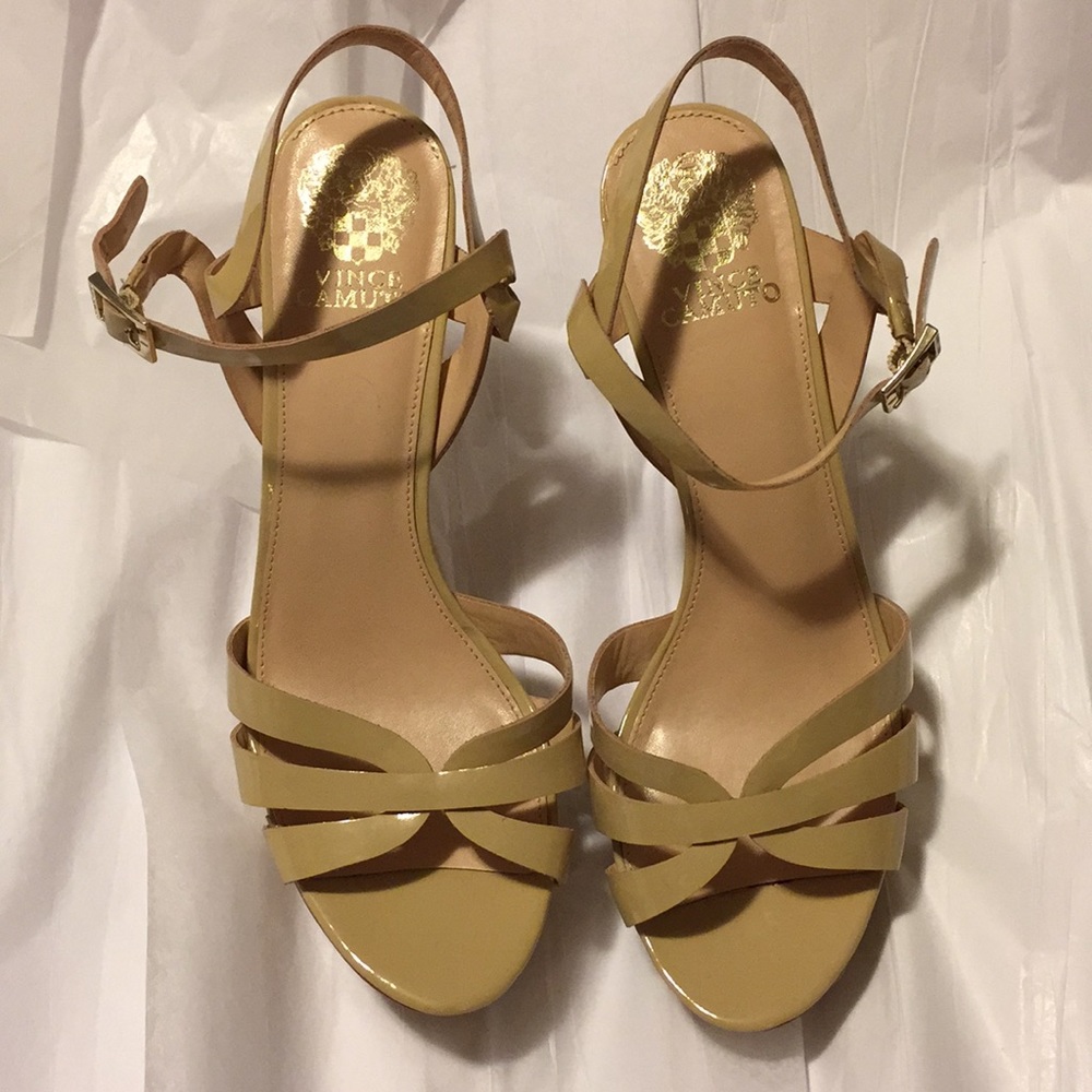 SUNDAY SPECIAL 🌻Vince Camuto Heels